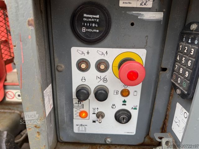 Arbetsplattform Skyjack SJ6832RT 4x4 Diesel, 11.8 Meter, 1.592 H