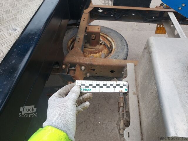 Автовишка на базі вантажівки Isoli PNT220NLX on Nissan NT400