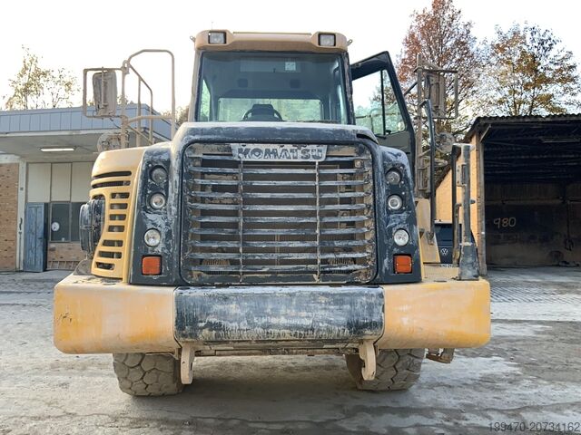 Zglobni kiper Komatsu HM300-3