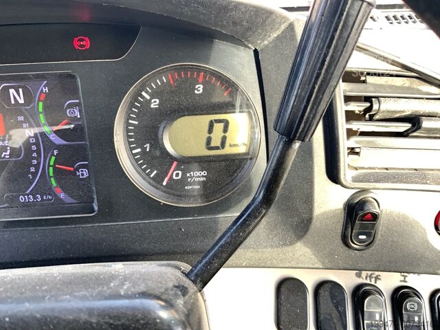 Zglobni kiper Komatsu HM300-3