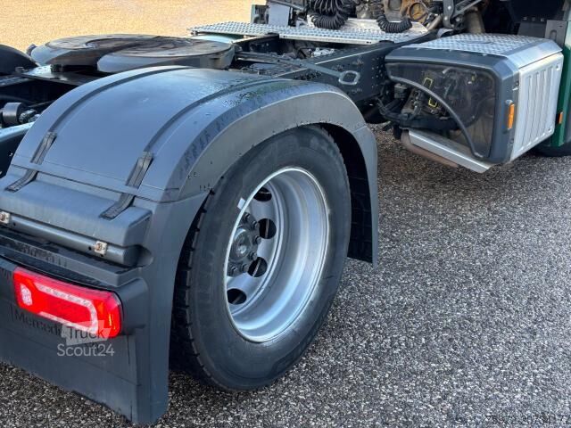 Стандартний тягач  Actros 1845 LS nRL Low Liner