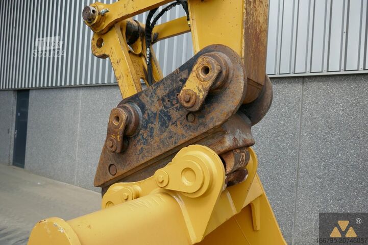 Rupsgraafmachine Caterpillar 320FL