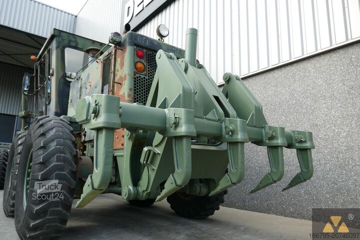 Grader Caterpillar 130G Ex-army