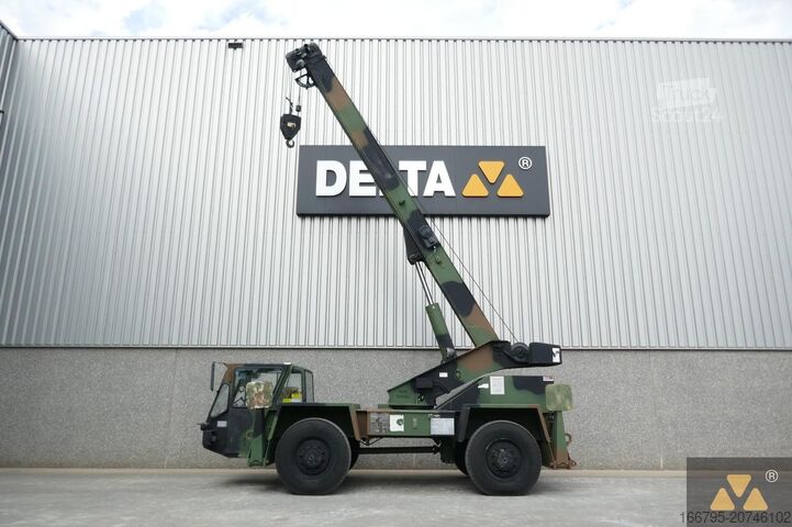 Ruw terrein kraan Terex LRT110 Ex-Army