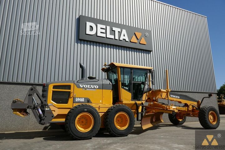 Grader Volvo G946B AWD