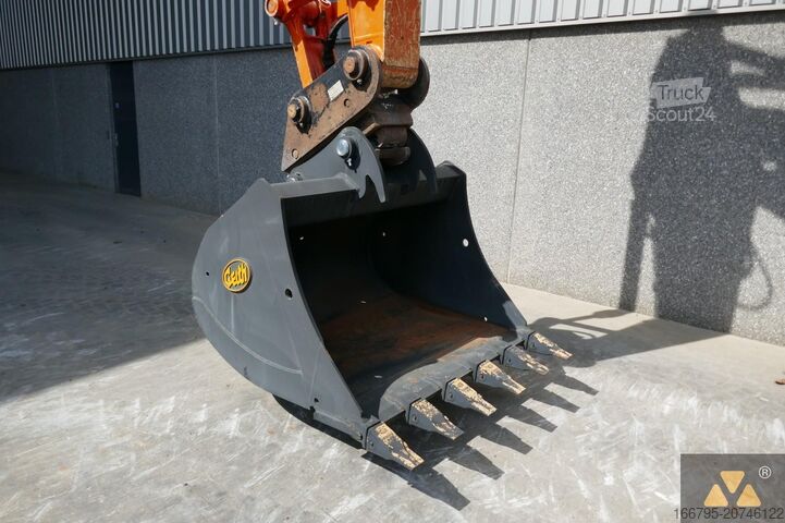 Rupsgraafmachine Hitachi ZX210LC-6