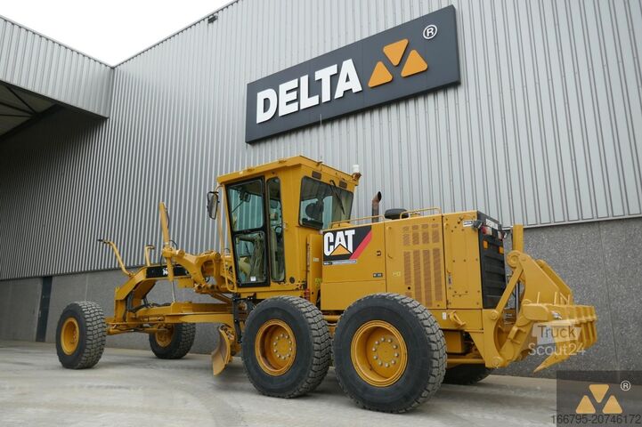 Grader Caterpillar 140K