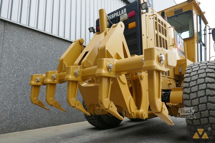 Grader Caterpillar 140K
