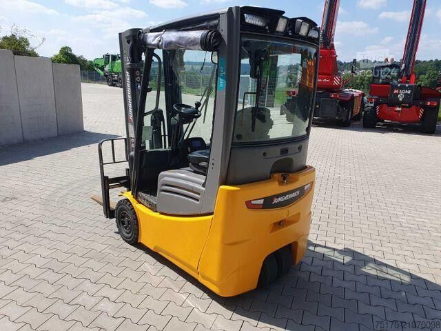 Carrello elevatore Jungheinrich EFG 215 / Triplex: 4.25m! / nur 3.439h! / 2022