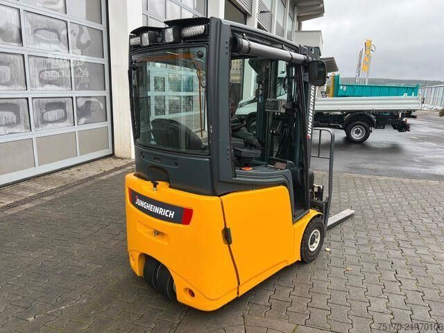 Carrello elevatore Jungheinrich EFG 215 / Triplex: 4.25m! / SS / 1.285h / 2021