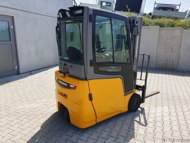 Carrello elevatore Jungheinrich EFG 215 / Triplex: 4.25m! / SS / 2.472h! / 2020