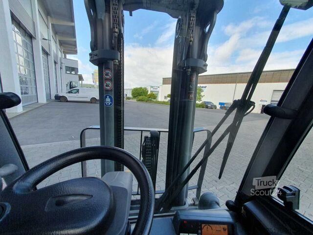 Carrello elevatore Jungheinrich EFG 215 / Triplex: 4.25m! / SS / 2.472h! / 2020