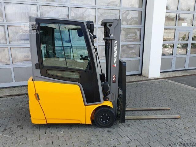 Carrello elevatore Jungheinrich EFG 215 / Triplex: 4.25m! / SS / 4.166h / 2024