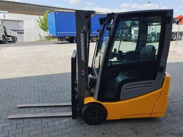 Carrello elevatore Jungheinrich EFG 215 / Triplex: 4.25m! / SS / 4.166h / 2024
