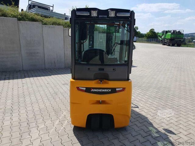 Carrello elevatore Jungheinrich EFG 215 / Triplex: 4.25m! / SS / 4.297h!