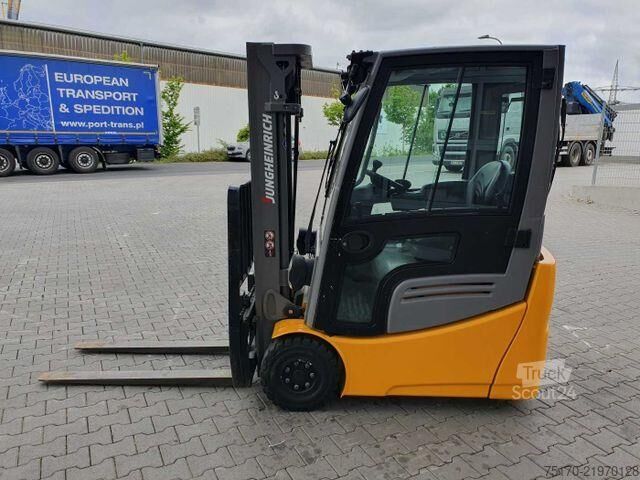 Carrello elevatore Jungheinrich EFG 215 / Triplex: 4.25m! / SS / 4.297h!