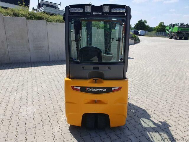 Carrello elevatore Jungheinrich EFG 215 / Triplex: 4.25m! / SS / nur 1.368h!