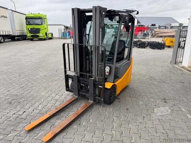 Carrello elevatore Jungheinrich EFG 215 / Triplex: 4.25m! / SS / nur 2.819h!