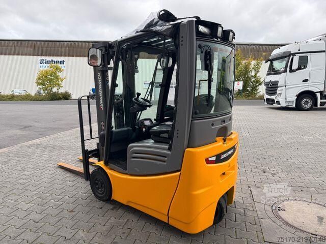 Carrello elevatore Jungheinrich EFG 215 / Triplex: 4.25m! / SS / nur 2.819h!