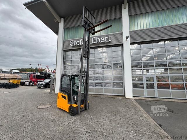 Carrello elevatore Jungheinrich EFG 215 / Triplex: 4.25m! / SS / nur 2.819h!