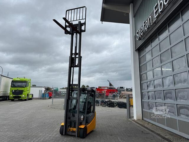 Carrello elevatore Jungheinrich EFG 215 / Triplex: 4.25m! / SS / nur 2.819h!