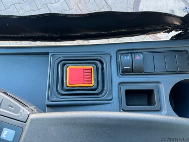 Motostivuitor Jungheinrich EFG 215 / Triplex: 4.25m! / SS / nur 2.865h!