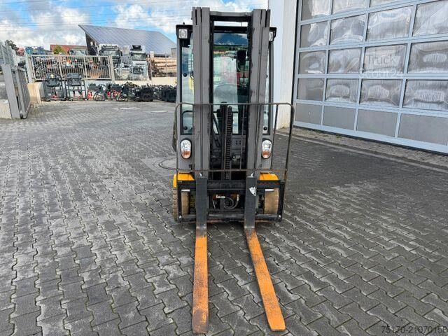 Carrello elevatore Jungheinrich EFG 215 / Triplex: 4.25m! / SS / nur 3.092h!