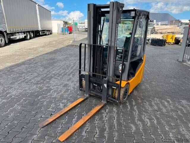 Carrello elevatore Jungheinrich EFG 215 / Triplex: 4.25m! / SS / nur 3.092h!
