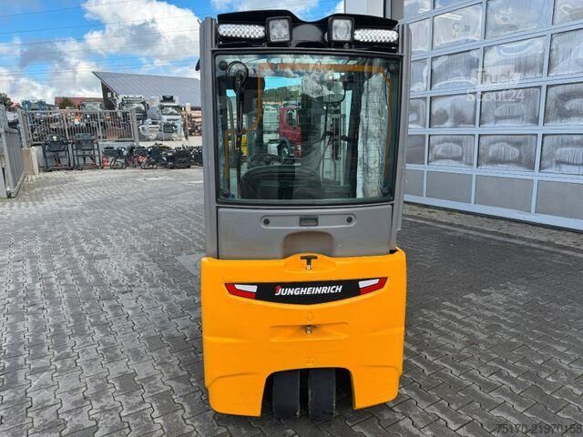 Carrello elevatore Jungheinrich EFG 215 / Triplex: 4.25m! / SS / nur 3.092h!