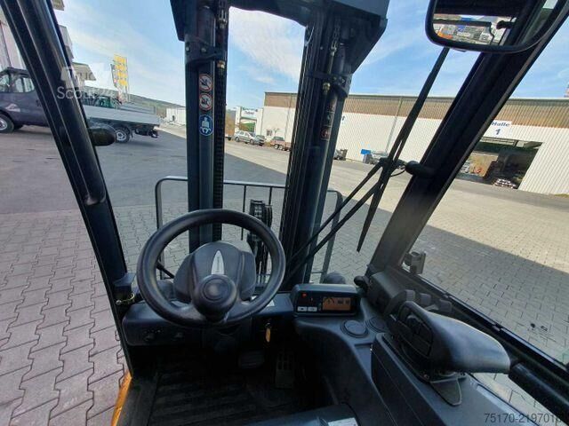 Carrello elevatore Jungheinrich EFG 215 / Triplex: 4.35m! / SS / nur 2.054h!