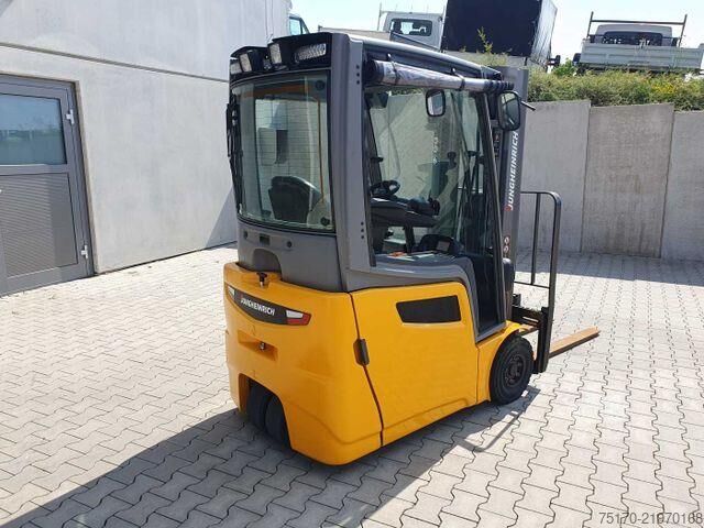 Carrello elevatore Jungheinrich EFG 215 / Triplex: 4.25m! / SS / nur 3.488h!