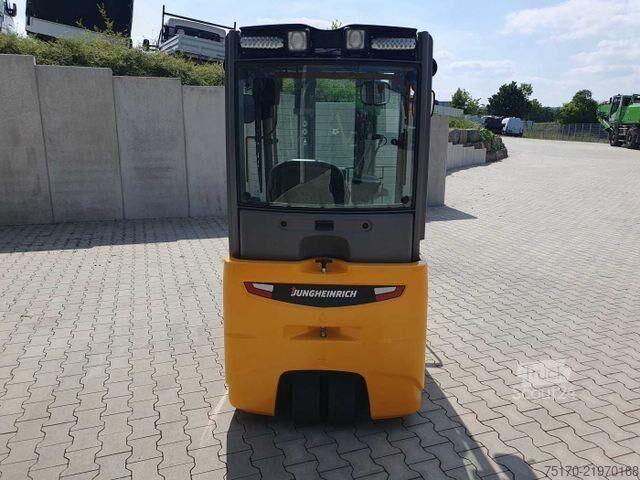 Carrello elevatore Jungheinrich EFG 215 / Triplex: 4.25m! / SS / nur 3.488h!