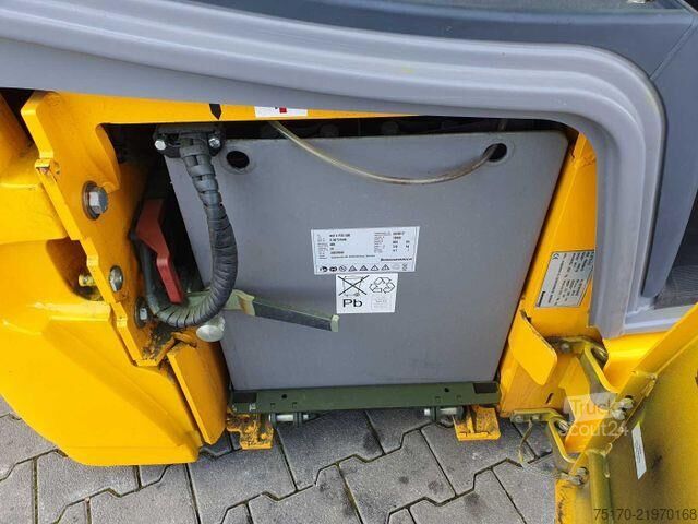 Carrello elevatore Jungheinrich EFG 215 / Triplex: 4.25m! / SS / nur 3.488h!