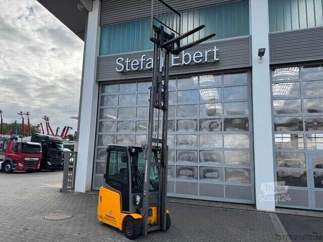 Carrello elevatore Jungheinrich EFG 215 / Triplex: 4.25m! / SS / nur 716h!