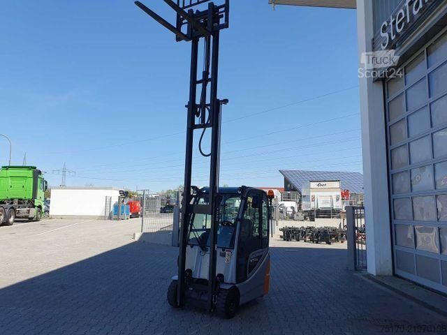 Iekrāvējs Still RX20-14 / 2016 / Triplex: 4.60m! / 271h / SS