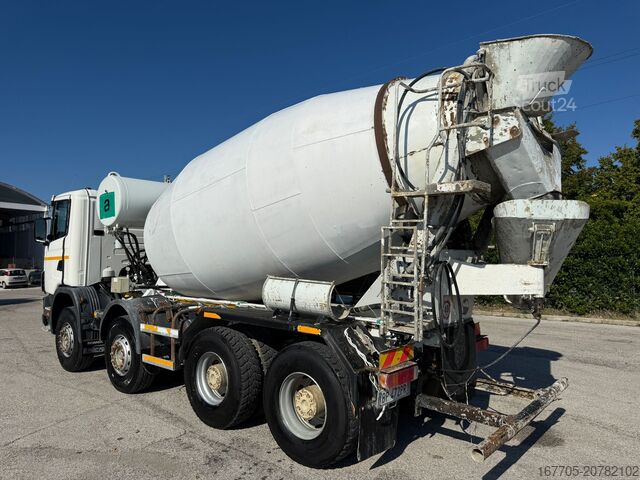 شاحنة خلاطة خرسانة SCANIA CV R 124 CB 8X4 HZ 420