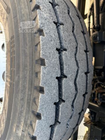 شاحنة خلاطة خرسانة Astra HD9 84.48