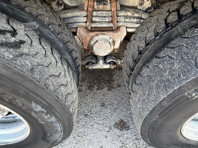 شاحنة خلاطة خرسانة Astra HD9 84.48-80