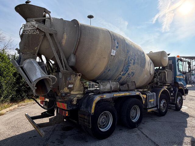 شاحنة خلاطة خرسانة Astra HD9 84.48-80