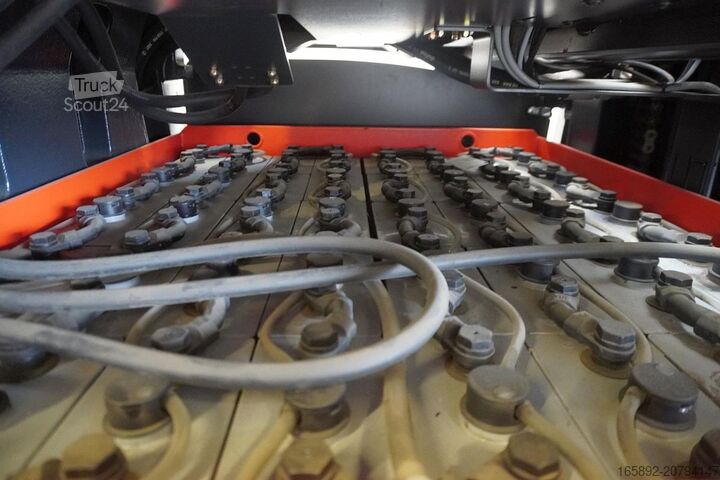 Aukšto lygio užsakymų rinktuvas Linde K-Schwenkschubgabel 011