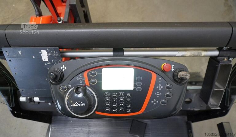 Aukšto lygio užsakymų rinktuvas Linde K-Schwenkschubgabel 011