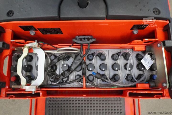 šakinis krautuvas Linde P 30 1190