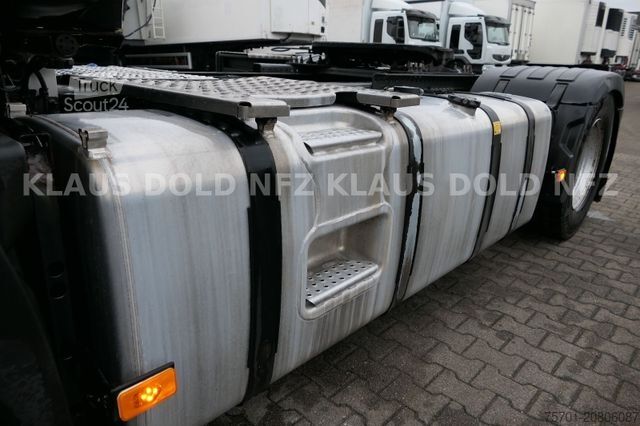 Tractor estándar RENAULT T 460 Retarder XL-Tank Standklima Euro 6