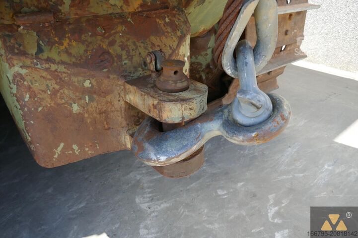 Spycharka Caterpillar D7F Ex-army