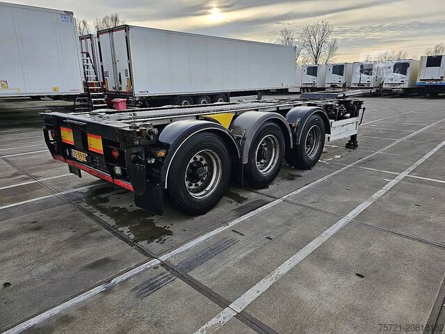 RENDERS EURO 800 RENDERS EURO 800