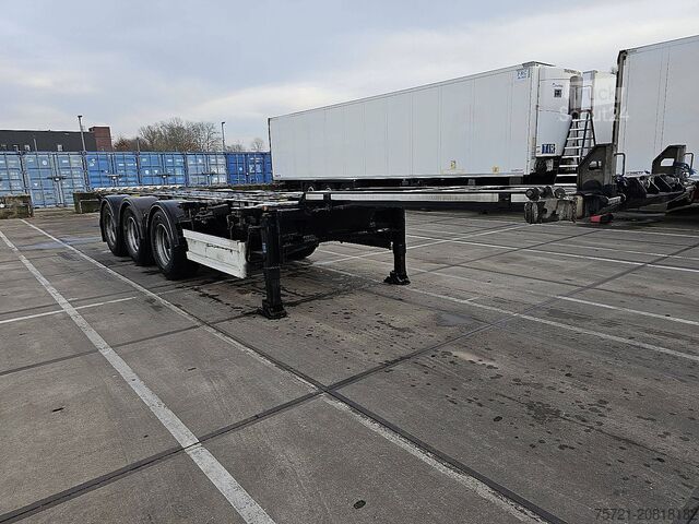 RENDERS EURO 800 RENDERS EURO 800