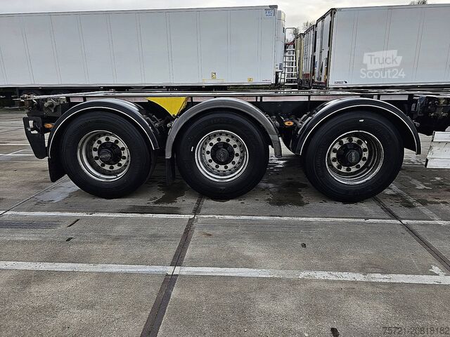 RENDERS EURO 800 RENDERS EURO 800