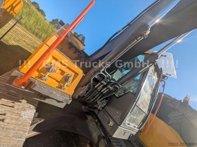 Pásový bagr VOLVO EC 220 / SW + 2 Löffel