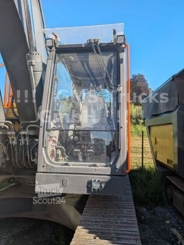 Pásový bagr VOLVO EC 220 / SW + 2 Löffel