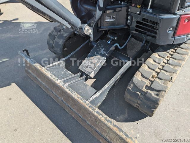 Minibagr YANMAR VIO 33 - 6 / POWERTILT / 3 Löffel / D-Maschine